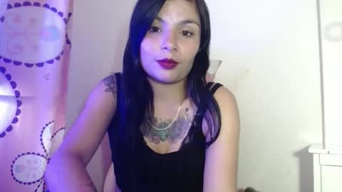 Snapshot of chicarita_fire chatting on 06-10-26, 05:23 Channel Fire online show from 06-10-26, 05:23