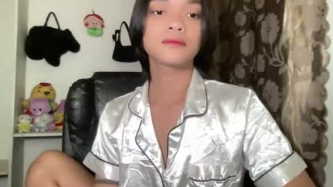 Snapshot of chichay_addams chatting on 06-19-26, 04:55 Addams online show from 06-19-26, 04:55