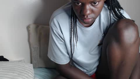 chichie_ online show from 07-26-26, 11:00
