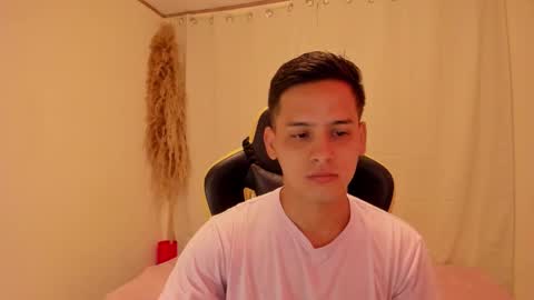 Snapshot of chicos_sexy chatting on 01-13-26, 01:27 chicos_sexy online show from 01-13-26, 01:27