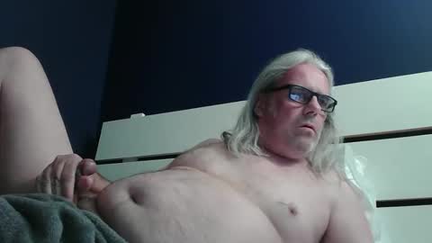 Snapshot of chiguitar chatting on 11-04-25, 09:58 chiguitar online show from 11-04-25, 09:58