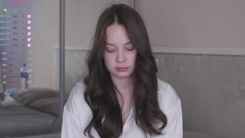 Nicole online show from 05-19-26, 04:52