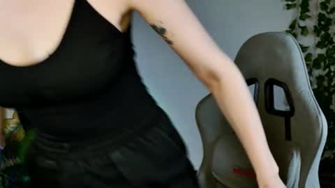 Bella online show from 02-24-26, 09:07