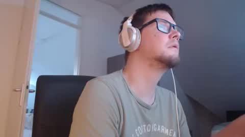 chillzonecam online show from 09-08-25, 05:34