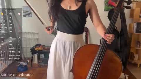 Snapshot of chiloschista chatting on 09-23-25, 09:51 judith online show from 09-23-25, 09:51