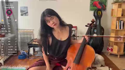 Snapshot of chiloschista chatting on 10-22-25, 05:13 judith online show from 10-22-25, 05:13