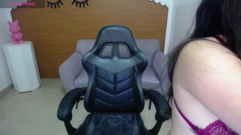 Snapshot of chinatsu_t chatting on 10-07-25, 01:08 Kelly online show from 10-07-25, 01:08