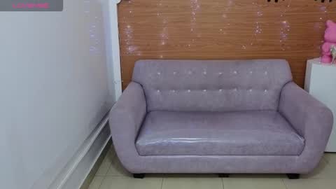 Snapshot of chinatsu_t chatting on 02-13-26, 12:56 Kelly online show from 02-13-26, 12:56