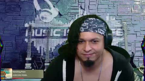 Enrique online show from 03-02-25, 02:43