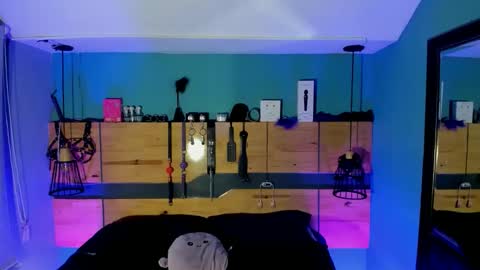 Chloeallennn  online show from 04-19-26, 04:28