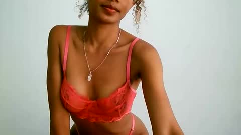Snapshot of chloe9794 chatting on 03-27-26, 08:26 chloe9794 online show from 03-27-26, 08:26