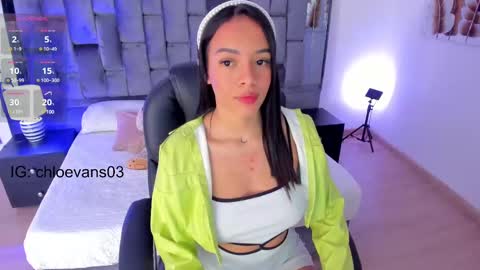 Chloe online show from 03-07-25, 11:40