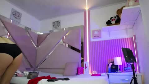 Chloe  online show from 05-29-26, 01:20