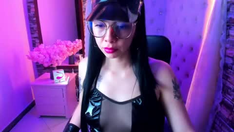 Snapshot of chloe_crysstal chatting on 07-01-26, 11:45 Chloe online show from 07-01-26, 11:45