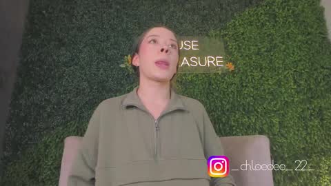 Chloe online show from 09-24-25, 12:08