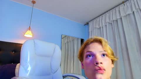 Snapshot of chloe_goddes chatting on 12-13-24, 11:50 CHLOE online show from 12-13-24, 11:50