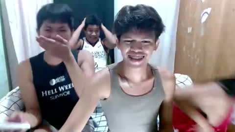 chloe and harlot online show from 11-17-25, 03:29