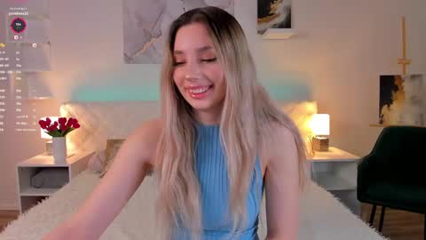Snapshot of chloe_lov_ chatting on 03-03-25, 11:03 Chloe Lov GTM2 Mon Tue Thu Sat Sun 0400am - 1030m online show from 03-03-25, 11:03