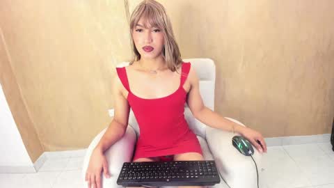 chloe_luxury online show from 05-12-26, 01:19