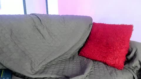 Snapshot of chloe_madisson chatting on 01-25-25, 05:40 chloe online show from 01-25-25, 05:40