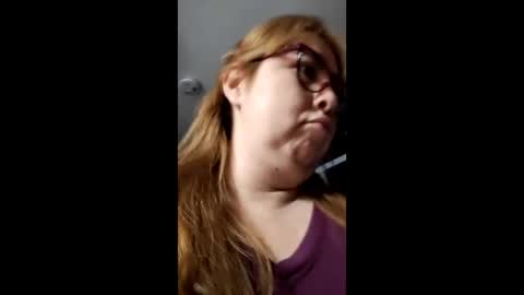Snapshot of chloe_prg chatting on 05-27-26, 04:20 chloe_prg online show from 05-27-26, 04:20