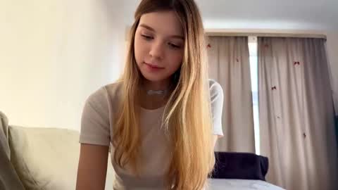 hloe online show from 02-23-26, 01:19