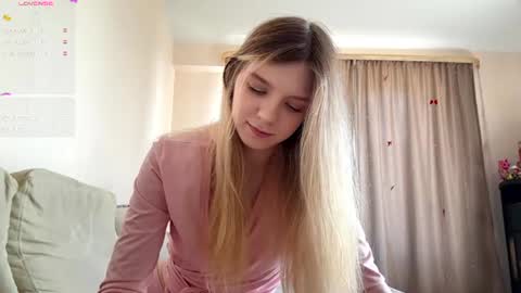 hloe online show from 07-18-26, 11:14