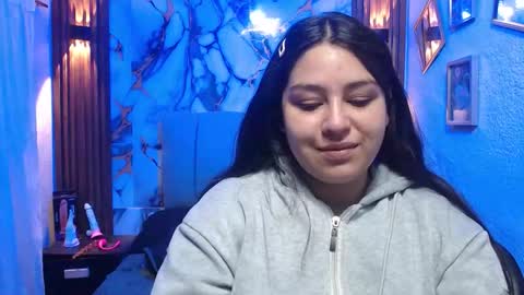 Snapshot of chloe_smith5 chatting on 02-12-26, 01:28 chloe_smith5 online show from 02-12-26, 01:28