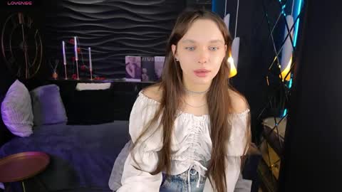 Snapshot of chloe_sunny chatting on 04-24-26, 09:06 Chloe online show from 04-24-26, 09:06