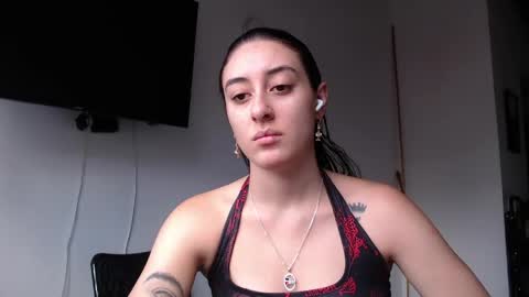 Snapshot of chloe_vahos chatting on 05-05-26, 07:00 Chloe online show from 05-05-26, 07:00