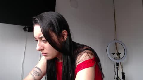 Snapshot of chloe_vahos chatting on 05-07-26, 09:20 Chloe online show from 05-07-26, 09:20