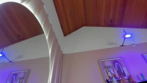   online show from 12-20-25, 07:32