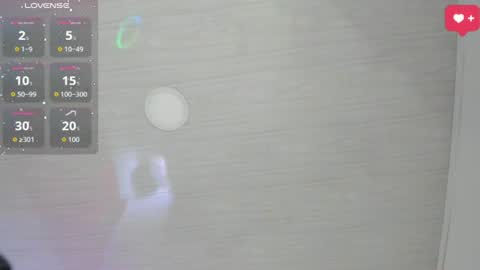 Snapshot of chloe_watson_ chatting on 07-16-26, 08:59 online show from 07-16-26, 08:59