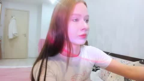 Snapshot of chloe_wifey chatting on 10-28-25, 03:14 chloe wifey online show from 10-28-25, 03:14