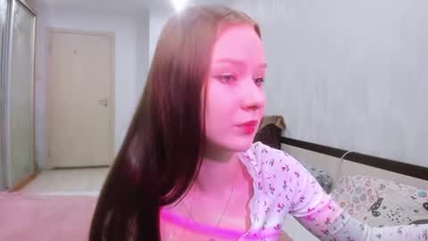 Snapshot of chloe_wifey chatting on 11-15-25, 01:18 chloe wifey online show from 11-15-25, 01:18