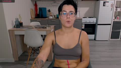 Eva and Sandra online show from 12-04-24, 03:32