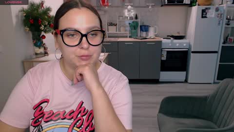 Eva and Sandra online show from 12-24-24, 03:47