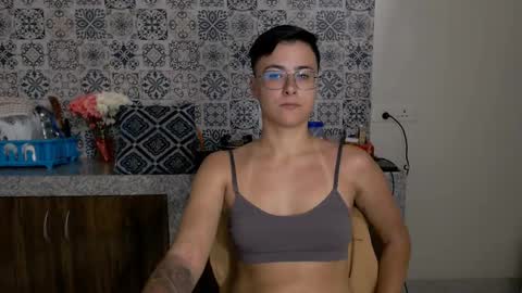 Eva and Sandra online show from 02-20-25, 04:57