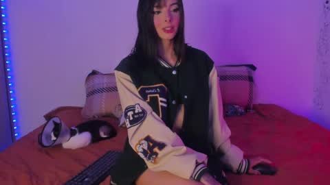 Snapshot of chloeaddamss chatting on 06-06-26, 03:00 3 online show from 06-06-26, 03:00