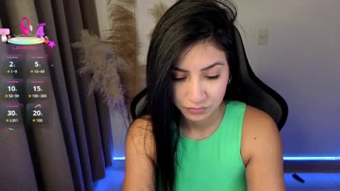 Snapshot of chloebum_ chatting on 07-20-26, 11:01 Chloe online show from 07-20-26, 11:01