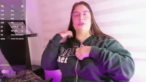 Snapshot of chloee_as_ chatting on 05-26-26, 11:01 chloee_as_ online show from 05-26-26, 11:01