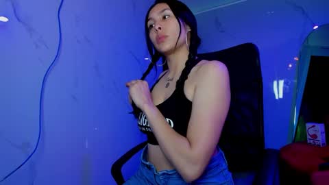 ChloeeThompson online show from 09-09-25, 01:49