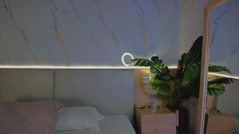 Chloee online show from 10-10-25, 11:42