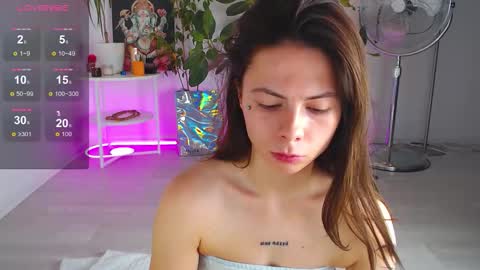 Chloe online show from 10-07-25, 02:25