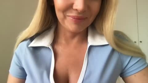 Snapshot of chloefree chatting on 07-15-26, 01:49 Chloe online show from 07-15-26, 01:49