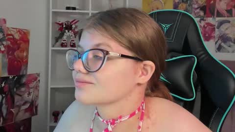 Snapshot of chloehalses chatting on 01-14-26, 05:13 ChloeHalses online show from 01-14-26, 05:13