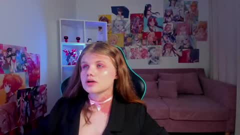 ChloeHalses online show from 06-04-26, 04:13