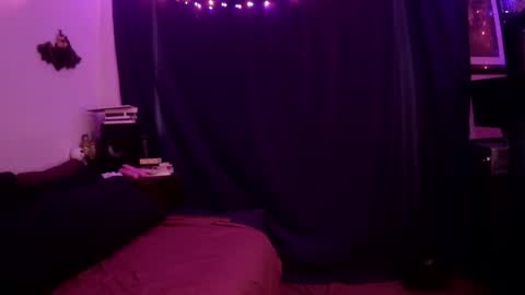 Snapshot of chloekissxo chatting on 05-18-26, 08:03 Chloekissxo online show from 05-18-26, 08:03