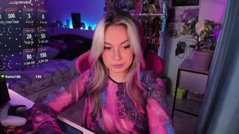 Snapshot of chloekohaku chatting on 12-06-24, 04:47 ChloeKohaku online show from 12-06-24, 04:47