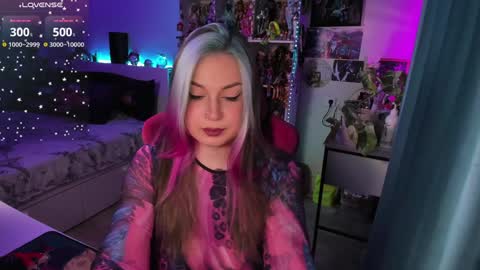 Snapshot of chloekohaku chatting on 01-13-25, 04:50 ChloeKohaku online show from 01-13-25, 04:50